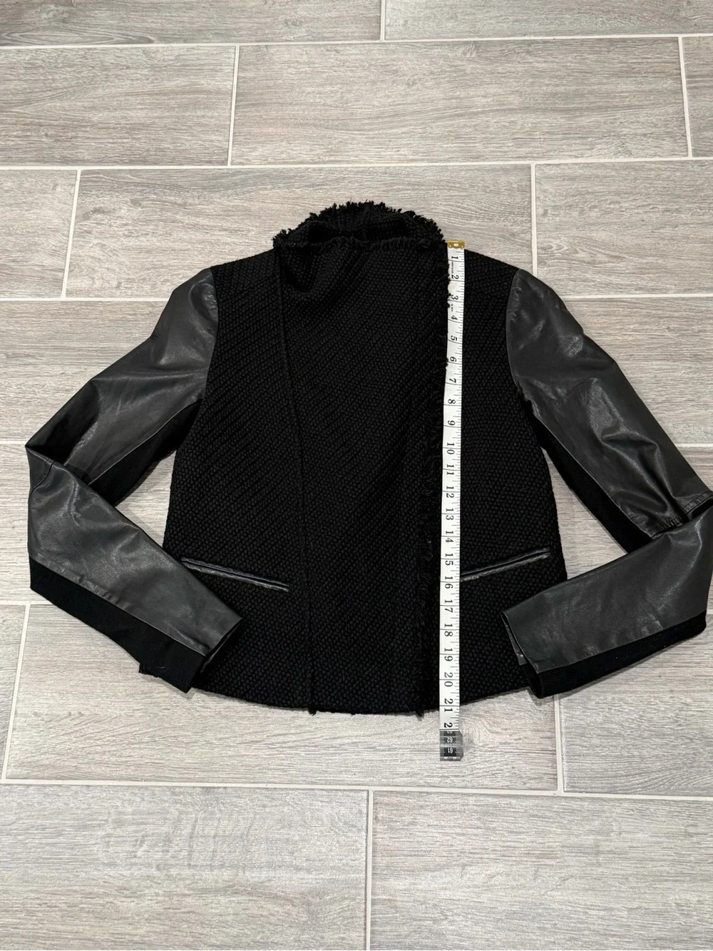 VINCE Black Lamb Leather Wool Boucle Tweed Cropped Moto Jacket. Size XS.